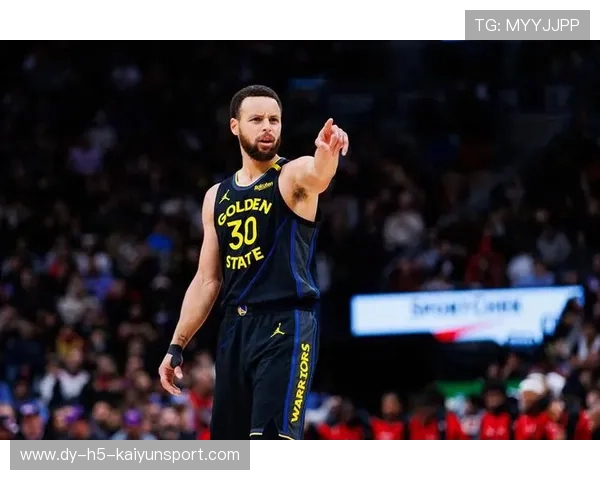 勇士凭借三分雨与库里出色发挥，成功击败太阳，勇士库里三分视频